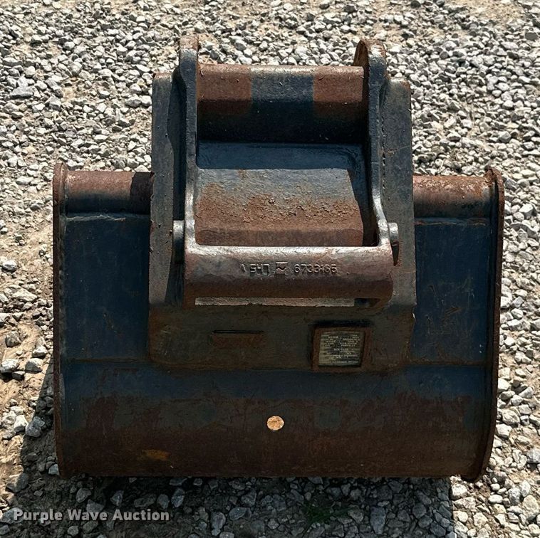 image for item MB9595 2016 Geith MX3HD  22"W excavator bucket