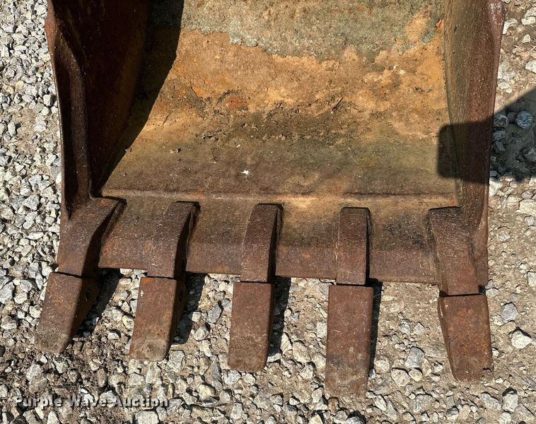 image for item MB9595 2016 Geith MX3HD  22"W excavator bucket