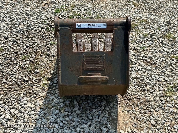 image for item MB9597 CP  14"W excavator bucket