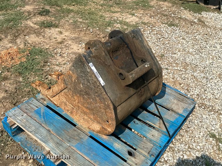 image for item MB9600 Bobcat  24"W excavator bucket