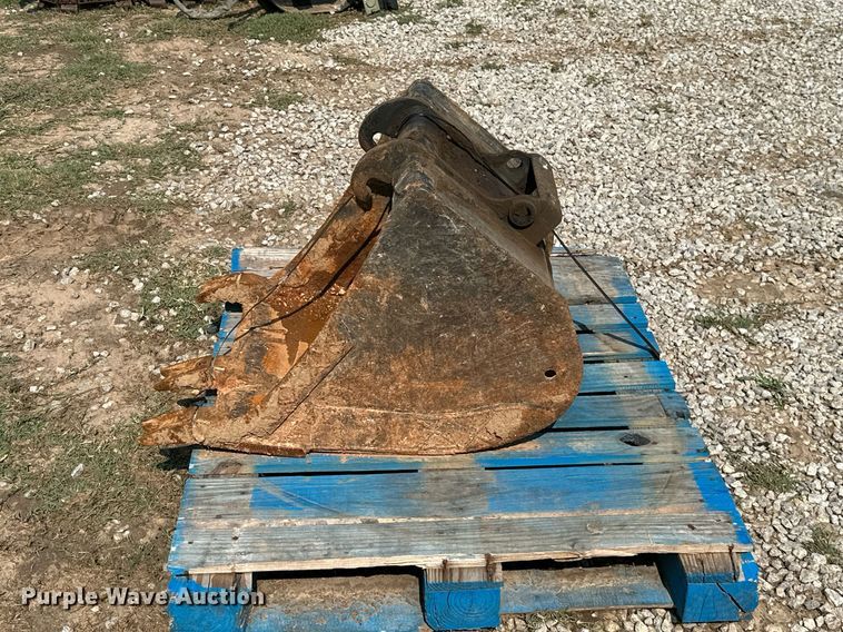 image for item MB9600 Bobcat  24"W excavator bucket