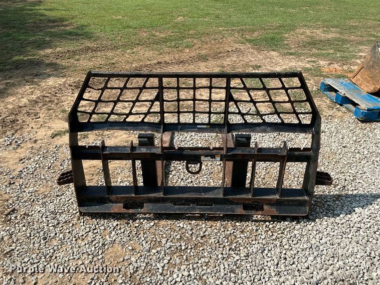 image for item MB9601 48"L skid steer forks