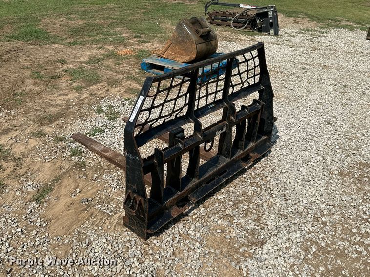 image for item MB9601 48"L skid steer forks