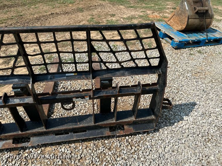 image for item MB9601 48"L skid steer forks