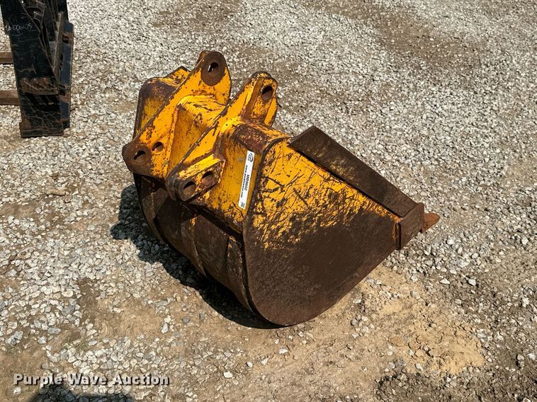 image for item MB9602 22"W excavator bucket