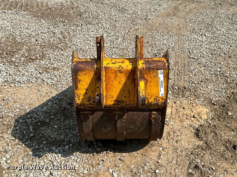 image for item MB9602 22"W excavator bucket
