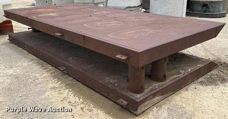 image for item MB9617 Trench box