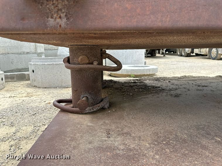 image for item MB9617 Trench box