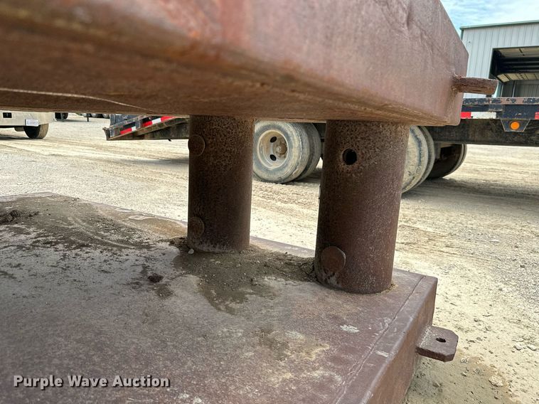 image for item MB9617 Trench box