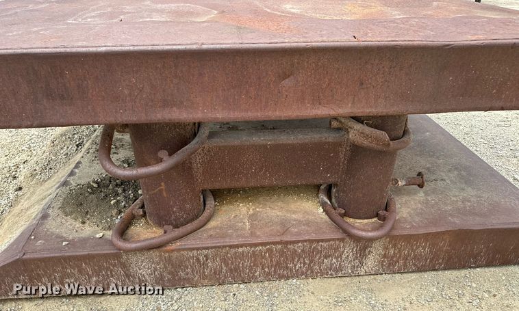 image for item MB9617 Trench box