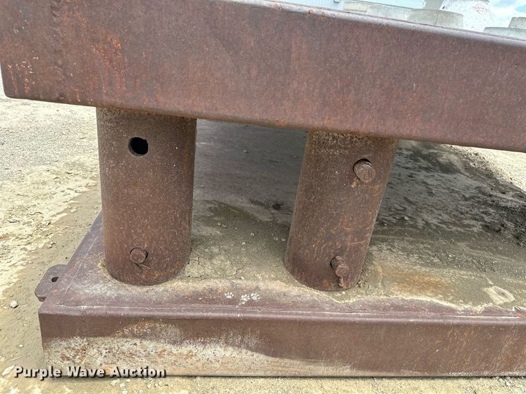 image for item MB9617 Trench box