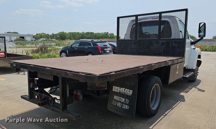 image for item MD9870 2006 GMC C4500  flatbed truck