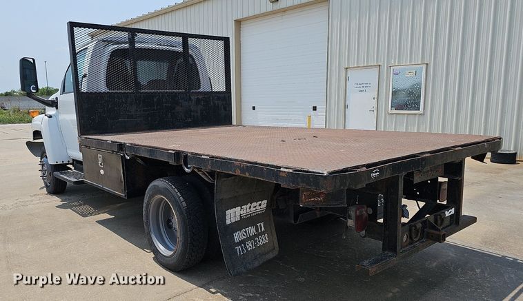 image for item MD9870 2006 GMC C4500  flatbed truck