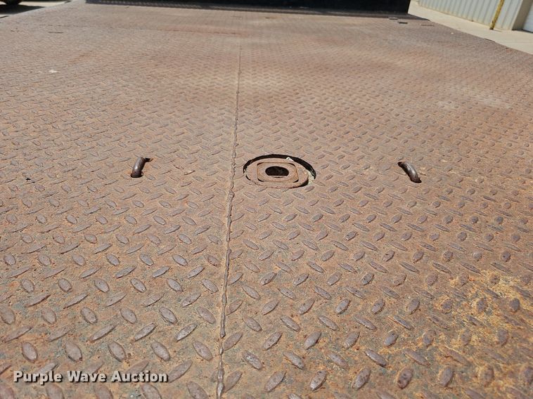 image for item MD9870 2006 GMC C4500  flatbed truck