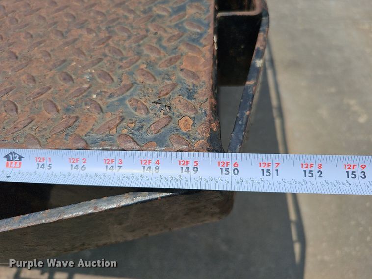 image for item MD9870 2006 GMC C4500  flatbed truck