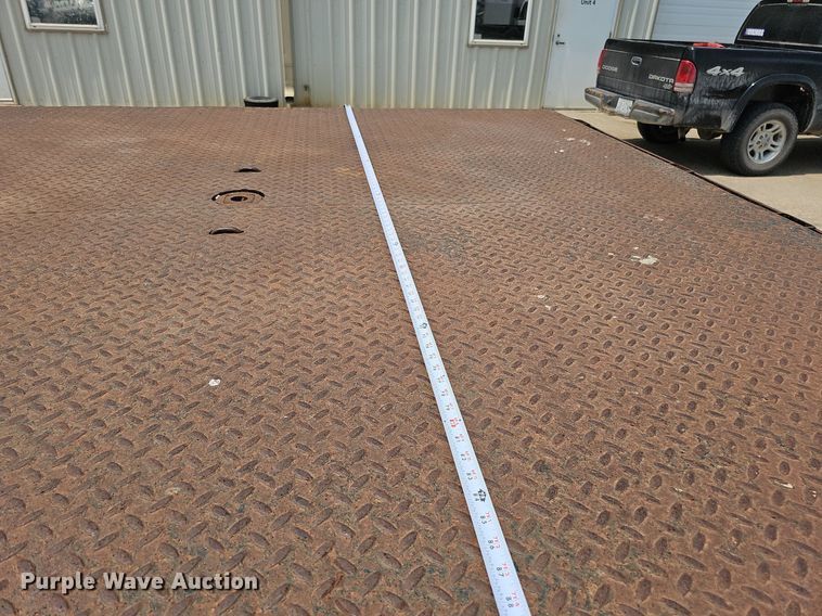 image for item MD9870 2006 GMC C4500  flatbed truck