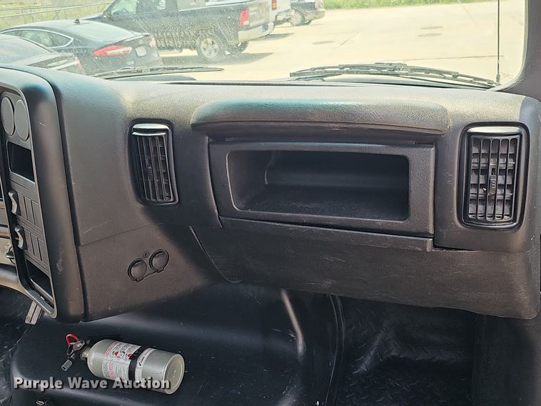 image for item MD9870 2006 GMC C4500  flatbed truck