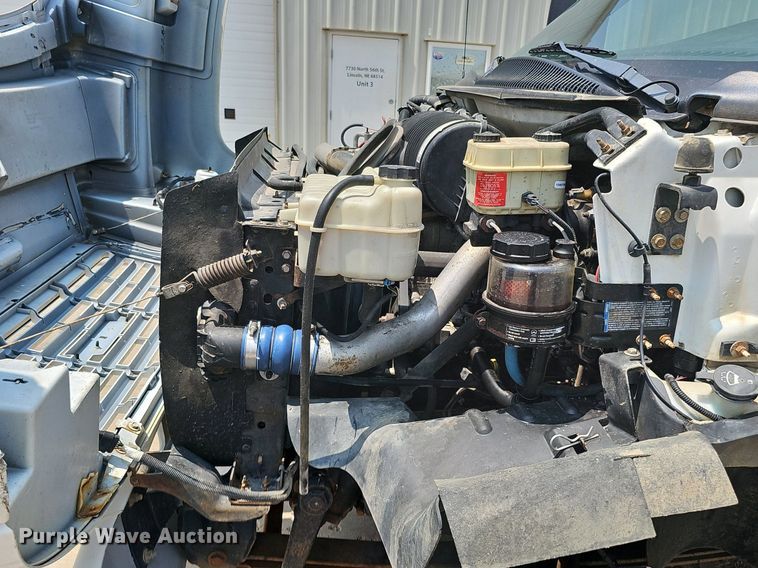 image for item MD9870 2006 GMC C4500  flatbed truck