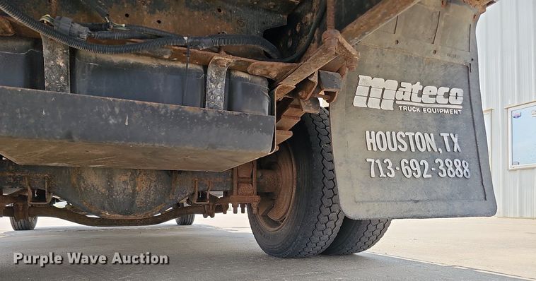 image for item MD9870 2006 GMC C4500  flatbed truck