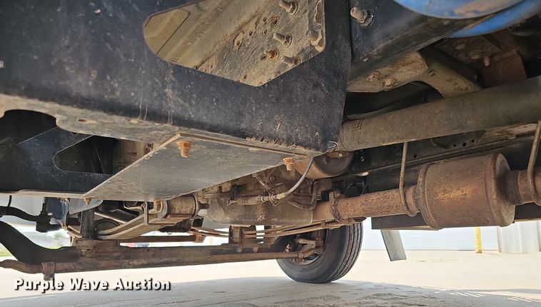 image for item MD9870 2006 GMC C4500  flatbed truck