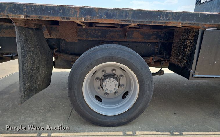 image for item MD9870 2006 GMC C4500  flatbed truck