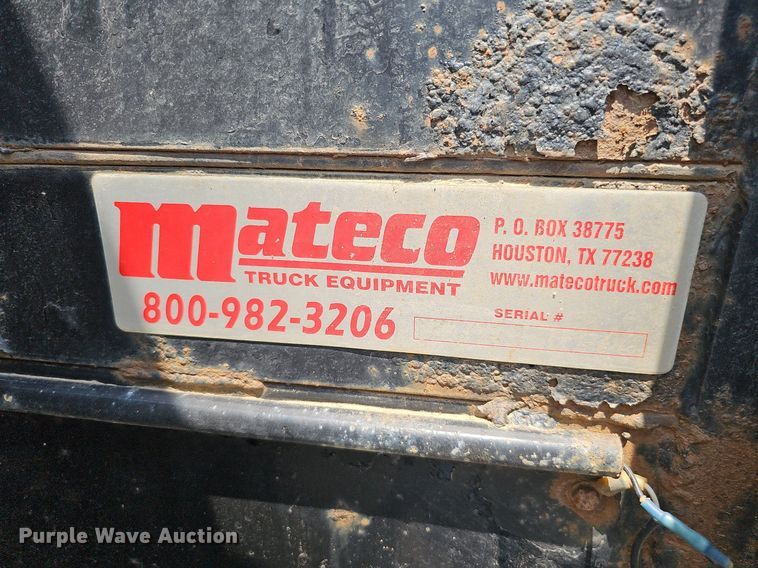 image for item MD9870 2006 GMC C4500  flatbed truck