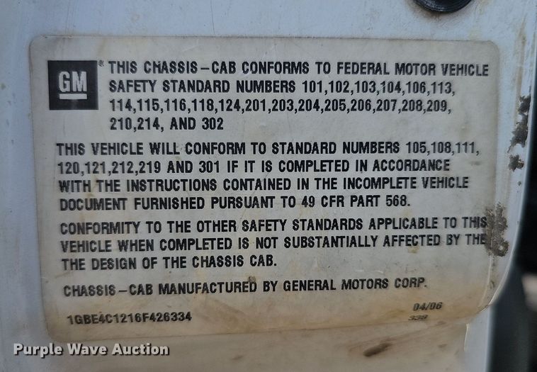 image for item MD9870 2006 GMC C4500  flatbed truck