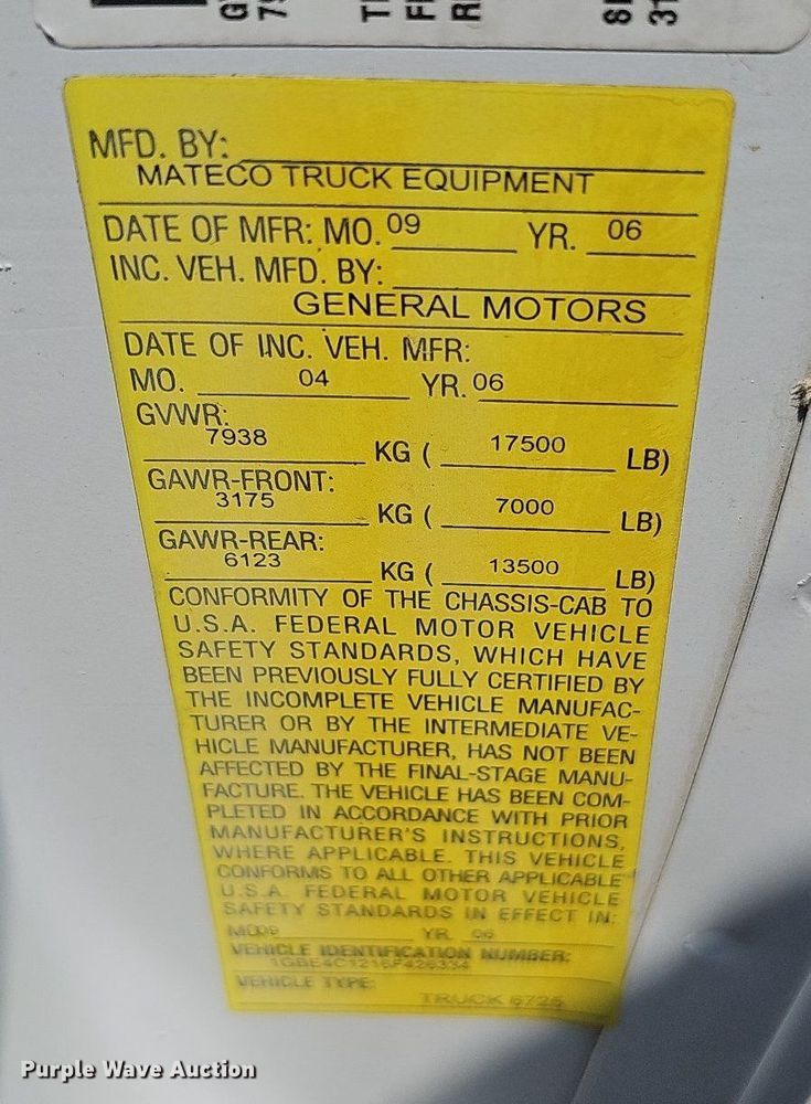 image for item MD9870 2006 GMC C4500  flatbed truck