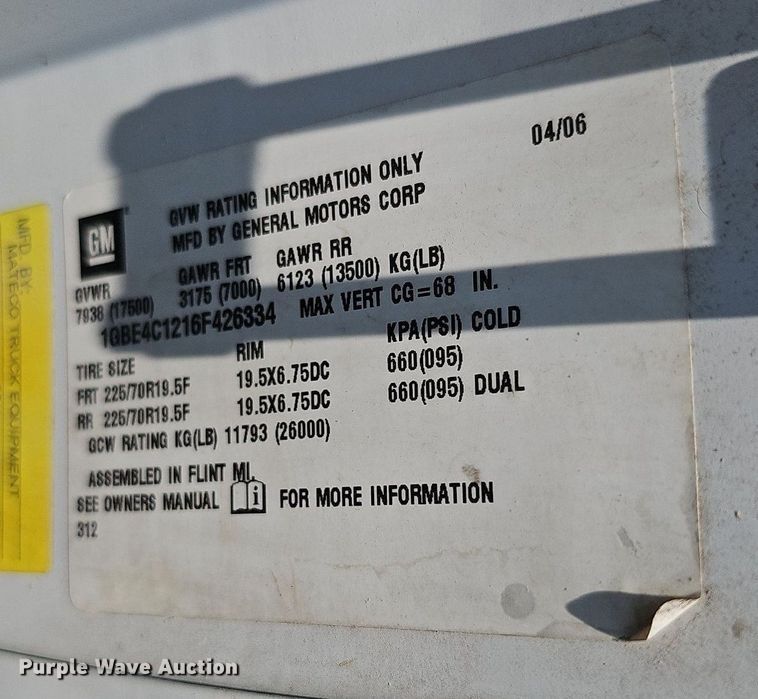 image for item MD9870 2006 GMC C4500  flatbed truck