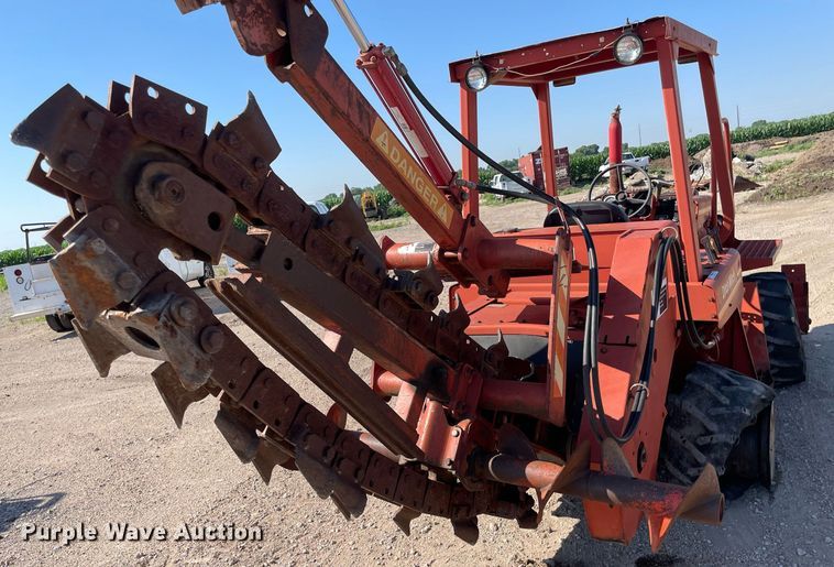 image for item ME9829 1986 Ditch Witch 5010DD  trencher