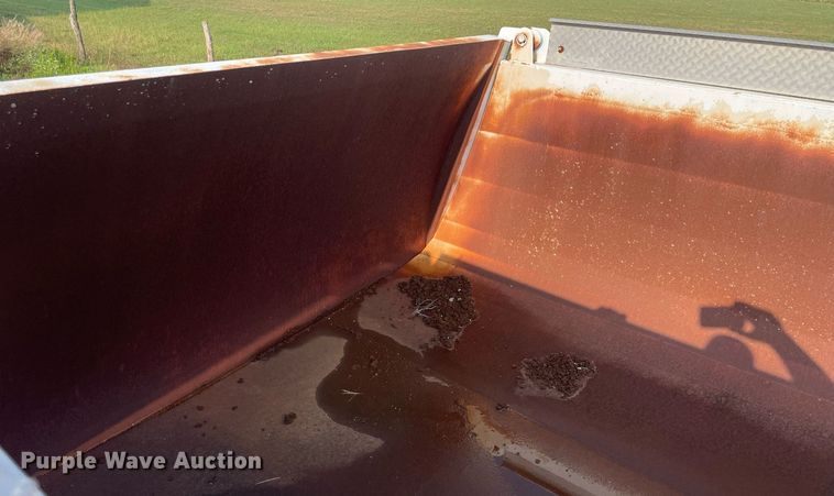 image for item ME9914 2004 V.E. Enterprises DT-29-V.E.Lite  end dump trailer