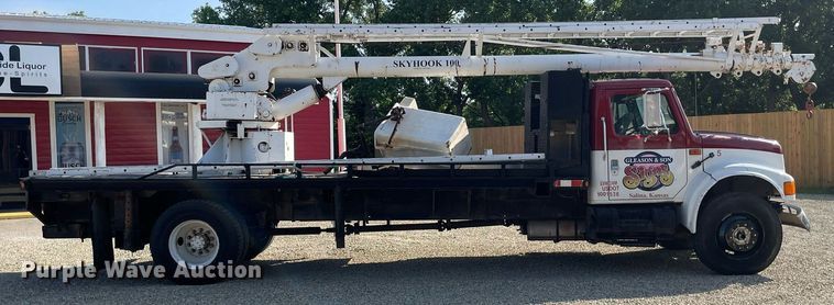 image for item ME9939 1991 International 4900  crane truck