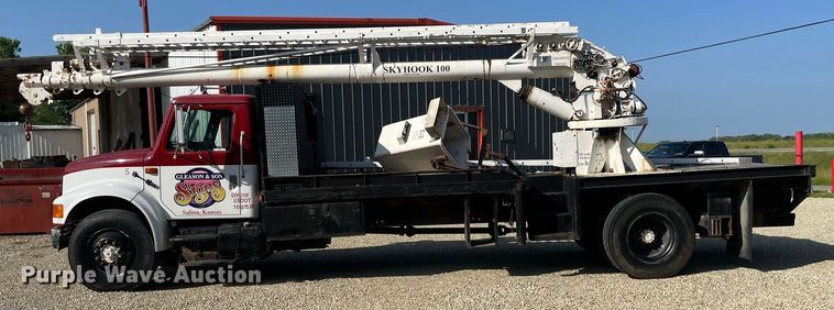 image for item ME9939 1991 International 4900  crane truck