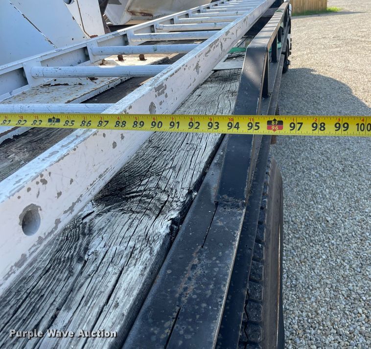 image for item ME9939 1991 International 4900  crane truck