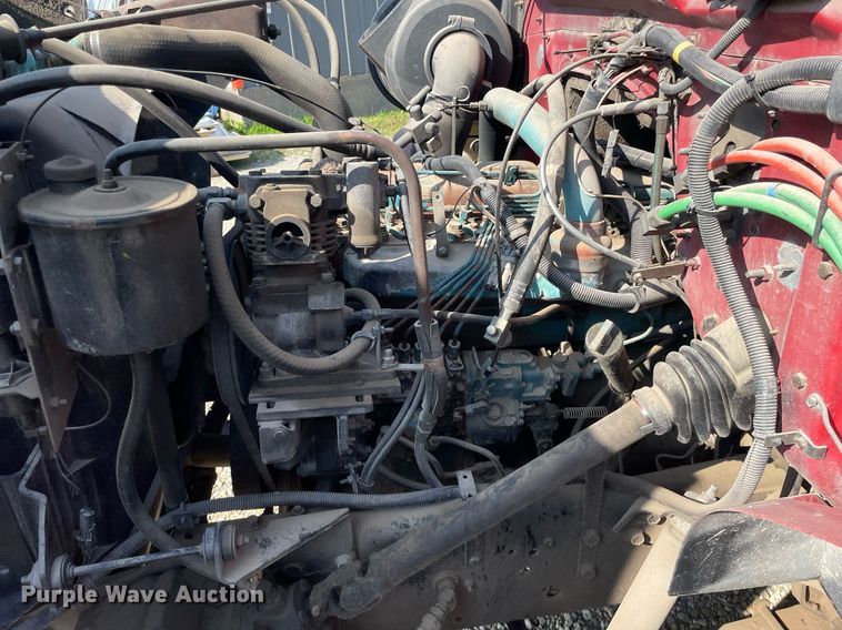 image for item ME9939 1991 International 4900  crane truck