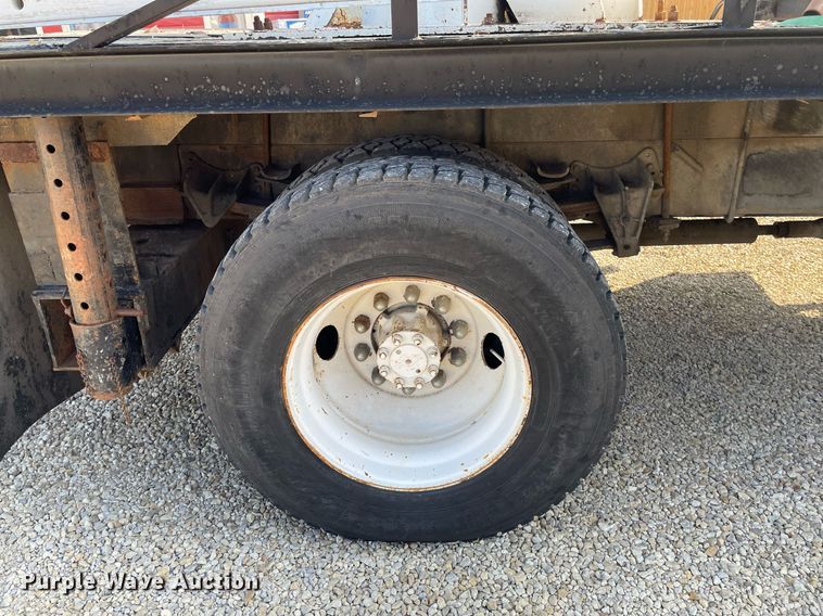 image for item ME9939 1991 International 4900  crane truck