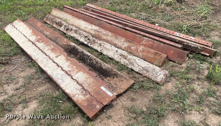 image for item ME9985 Symons  concrete form corner panels