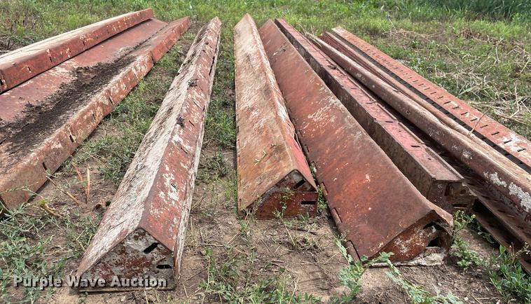 image for item ME9985 Symons  concrete form corner panels