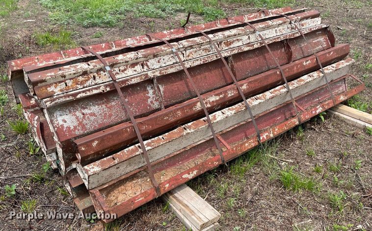 image for item ME9985 Symons  concrete form corner panels