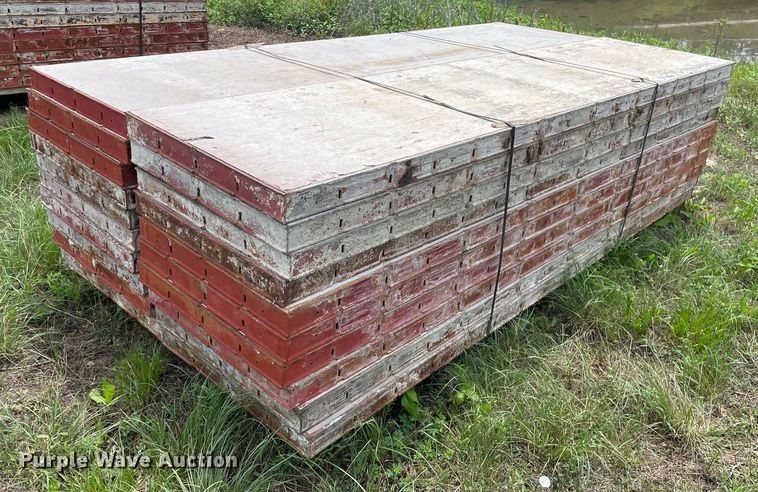 image for item ME9986 (42) Symons 8'L x 24" W concrete wall forms