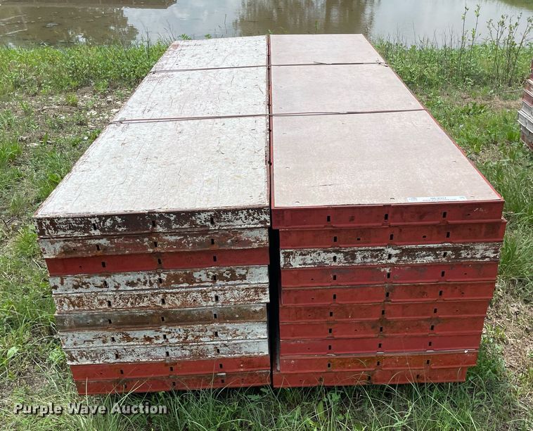 image for item ME9987 (20) Symons 8'L x 24"W concrete wall forms