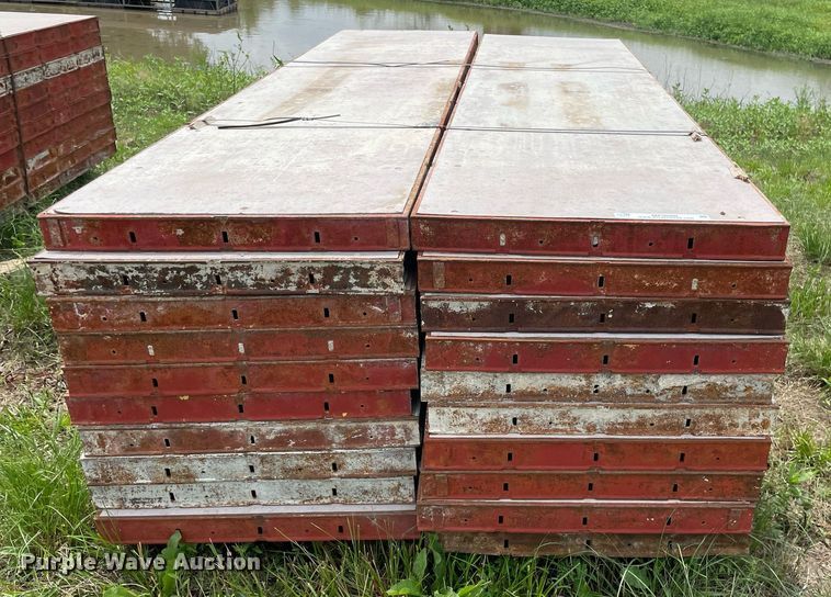 image for item ME9988 (20) Symons 8'L x 24"W concrete wall forms
