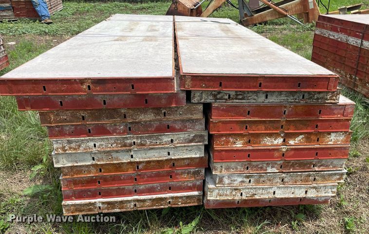 image for item ME9988 (20) Symons 8'L x 24"W concrete wall forms