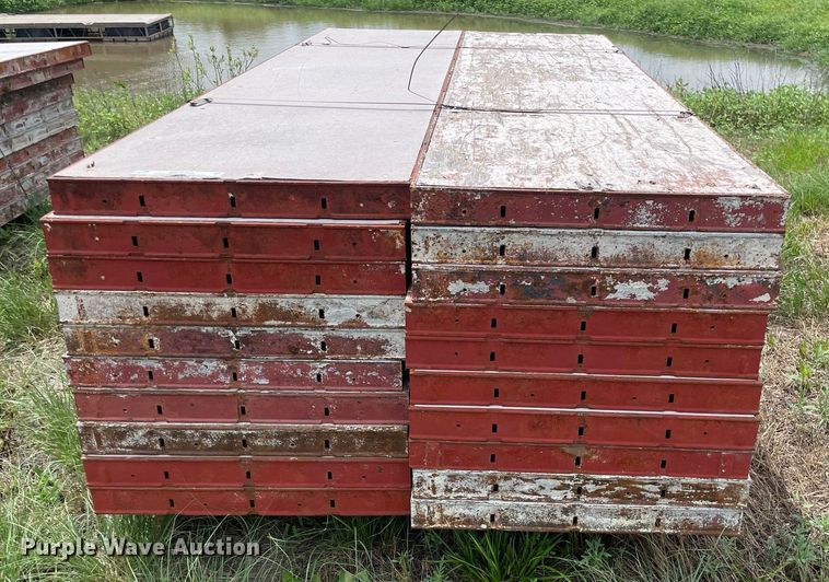 image for item ME9989 (20) Symons 8'L x 24"W concrete wall forms