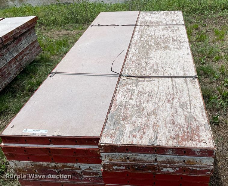 image for item ME9989 (20) Symons 8'L x 24"W concrete wall forms