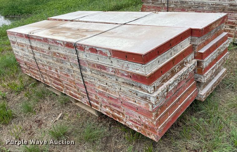 image for item ME9990 (20) Symons 8'L x 24"W concrete wall forms