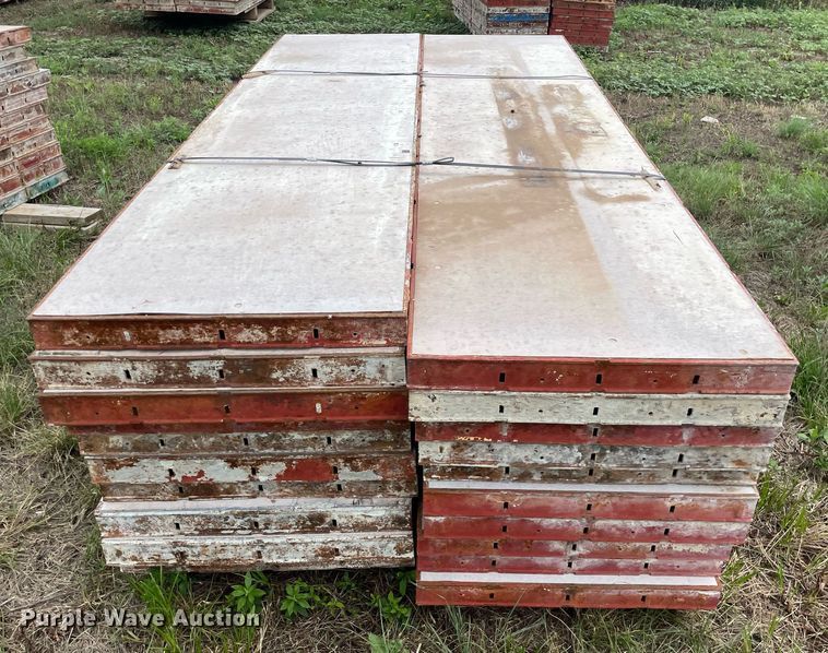 image for item ME9990 (20) Symons 8'L x 24"W concrete wall forms