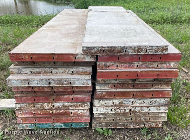 image for item ME9991 (23) Symons 8'L x 24"W concrete wall forms
