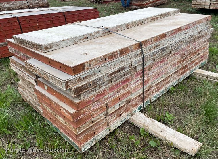 image for item ME9991 (23) Symons 8'L x 24"W concrete wall forms
