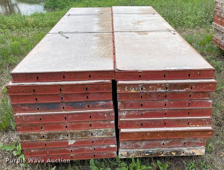 image for item ME9992 (20) Symons 8'L x 24"W concrete wall forms